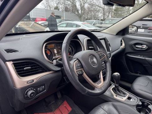Used 2016 Jeep Cherokee Limited image 25