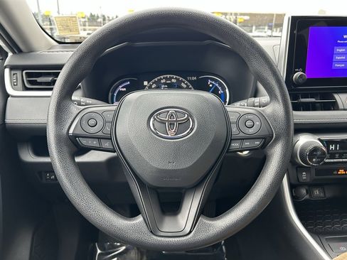 Certified 2025 Toyota RAV4 XLE image 20