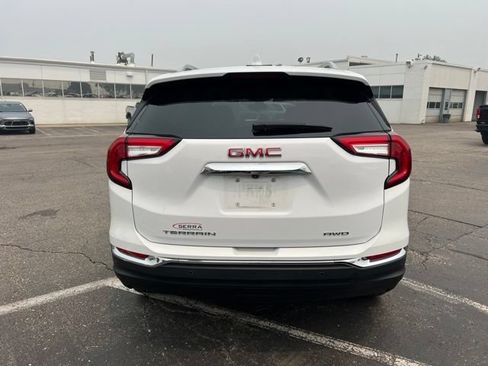 Used 2023 GMC Terrain SLT w/ Infotainment Package II AWD/4WD image 7