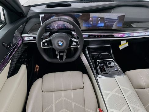 New 2026 BMW 760i xDrive w/ Executive Package image 19
