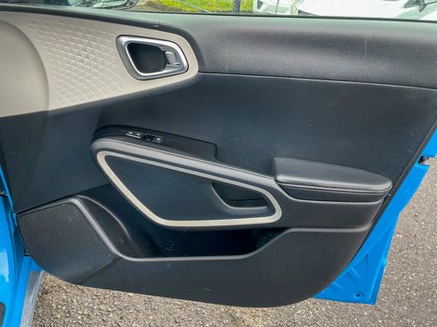 Used 2023 Kia Soul GT-Line image 35