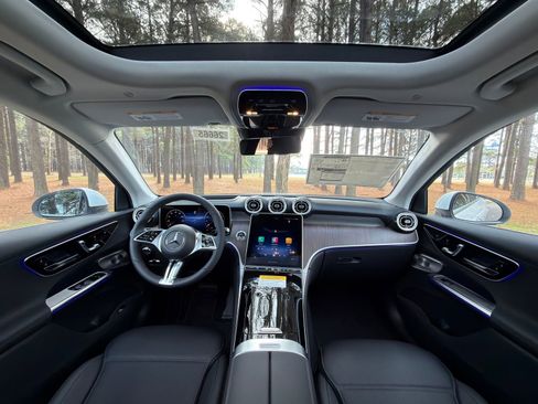 New 2026 Mercedes-Benz GLC 300 4MATIC image 2