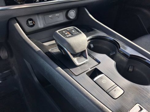 Used 2026 Nissan Rogue SV FWD image 27