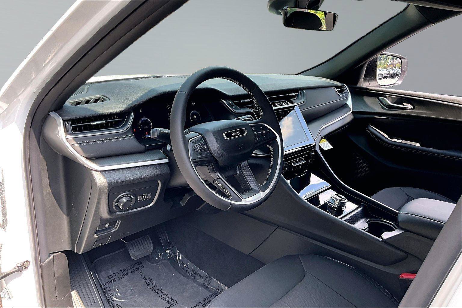 New 2026 Jeep Grand Cherokee Laredo AWD/4WD image 7