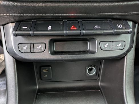 Used 2016 GMC Canyon SLT w/ Driver Alert Package image 18