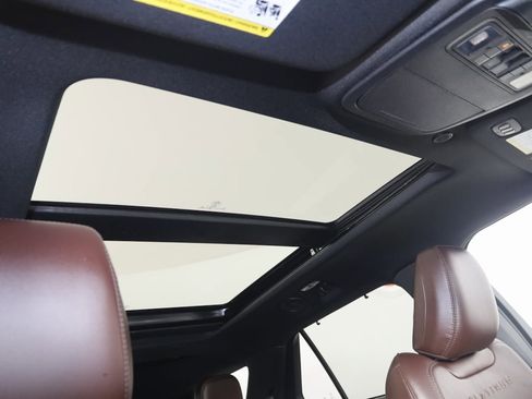 Used 2021 Ford Explorer Platinum w/ Equipment Group 601A image 12