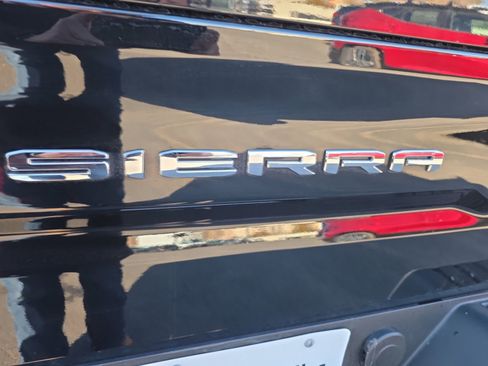 Used 2025 GMC Sierra 1500 SLT w/ SLT Premium Package image 26