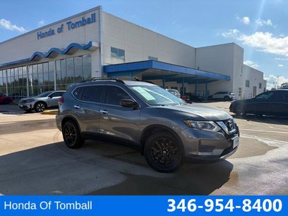 Used 2017 Nissan Rogue SV w/ Midnight Edition Package