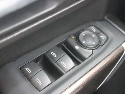 Used 2023 Chevrolet Silverado 2500 LT AWD/4WD image 46