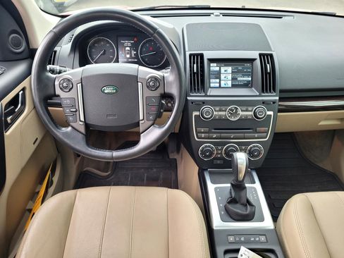 Used 2014 Land Rover LR2 AWD/4WD image 14