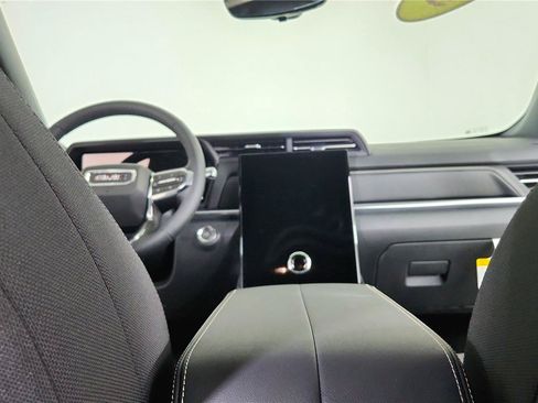 Used 2026 GMC Terrain Elevation w/ Technology Package II FWD image 13