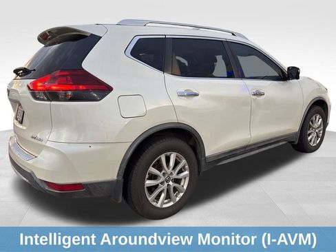 Used 2018 Nissan Rogue SV w/ Premium Package image 12