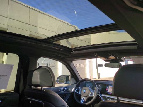 Used 2026 BMW X5 M60i image 22