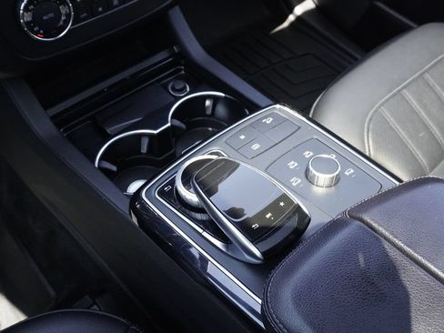 Used 2019 Mercedes-Benz GLE 400 4MATIC image 14