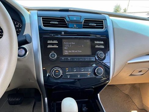 Used 2014 Nissan Altima 2.5 S w/ Sport Value Package FWD image 18