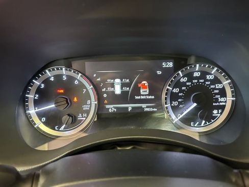 Used 2023 Toyota Highlander LE FWD image 19
