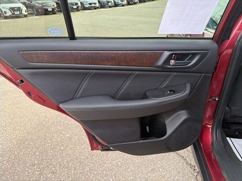 Used 2018 Subaru Outback 2.5i Limited image 11
