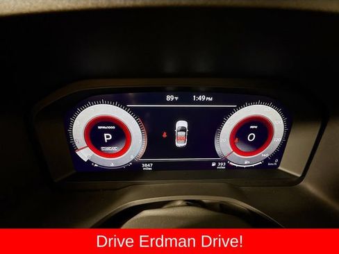 Used 2025 Nissan Rogue SL FWD image 17