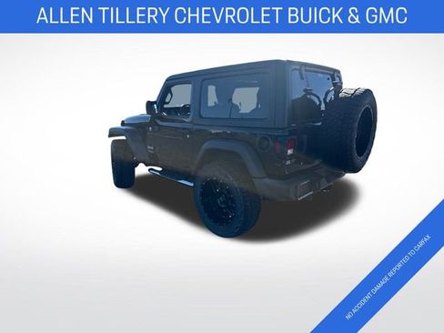 Used 2019 Jeep Wrangler Sport image 3