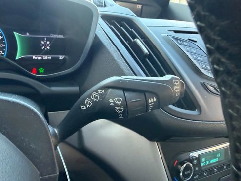 Used 2016 Ford C-MAX SE w/ Interior Protection Package image 17