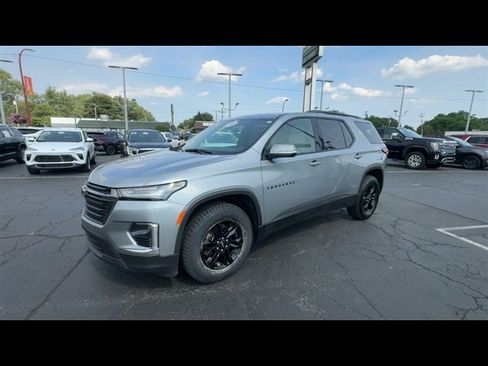 Certified 2023 Chevrolet Traverse LS w/ Midnight/Sport Edition FWD image 4