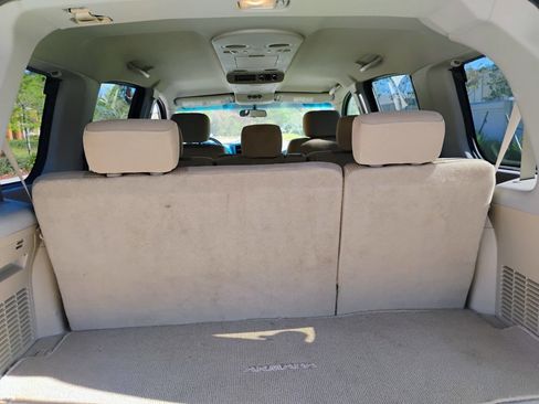 Used 2011 Nissan Armada SV image 8