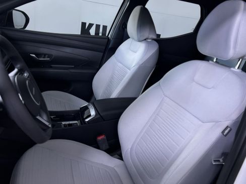 Used 2025 Hyundai Santa Cruz SE image 13