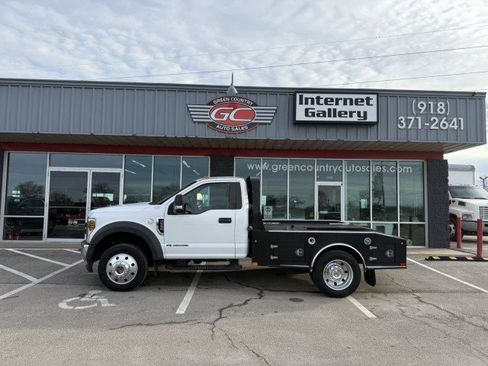 Used 2019 Ford F550 4x4 Regular Cab Super Duty w/ XL Value Package image 5