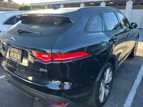 Used 2018 Jaguar F-PACE R-Sport image 3