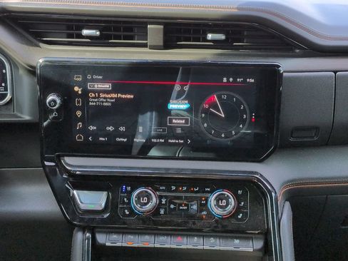 Used 2022 GMC Sierra 1500 AT4 w/ AT4 Premium Package AWD/4WD image 16