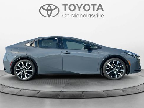 Used 2024 Toyota Prius Prime Premium w/ Advanced Technology Package FWD image 6