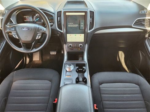Used 2022 Ford Edge SE w/ Black Appearance Package image 10