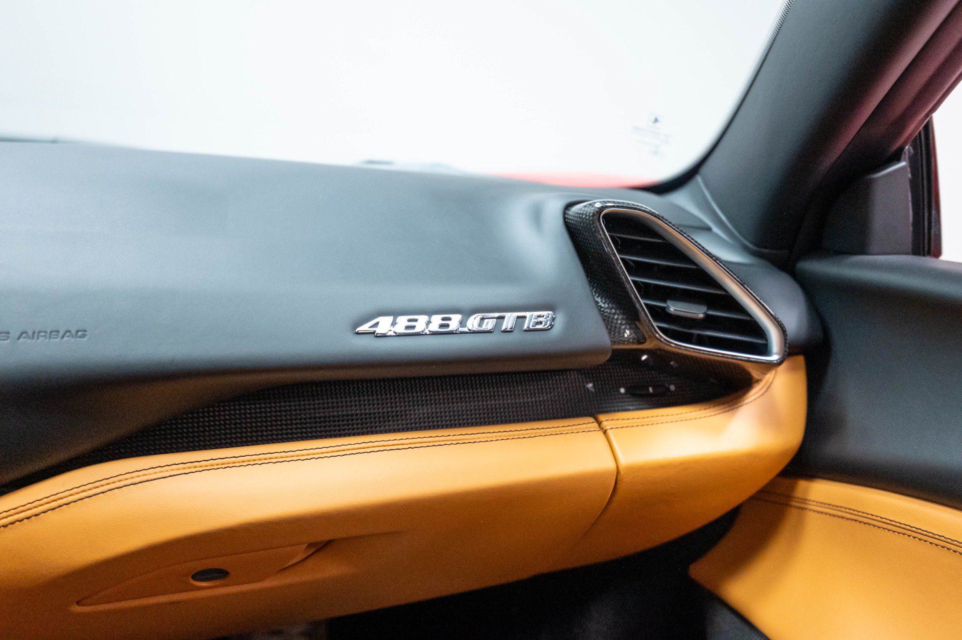 Used 2016 Ferrari 488 GTB RWD image 49
