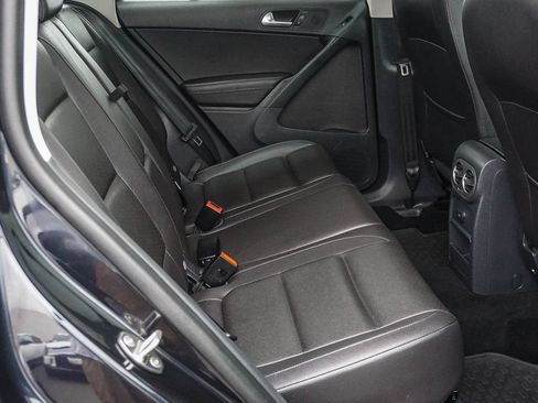Used 2017 Volkswagen Tiguan S FWD image 14