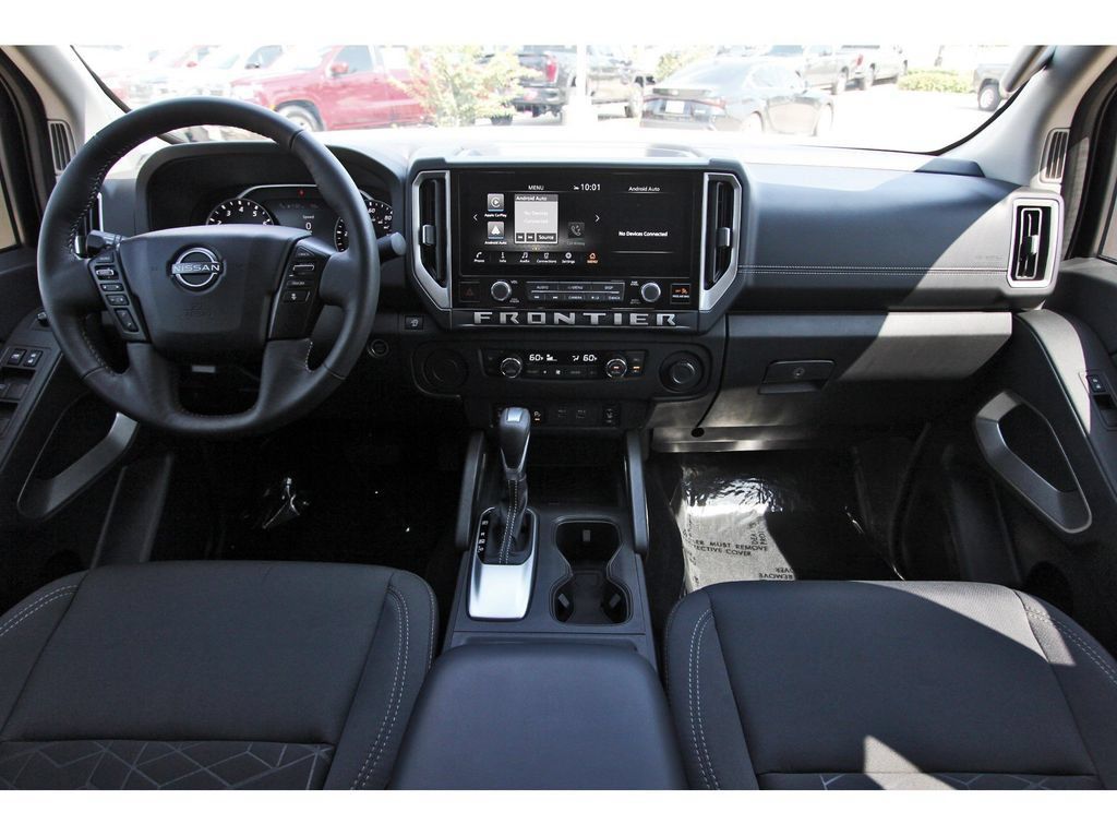 Used 2025 Nissan Frontier SV w/ SV Convenience Package RWD image 10