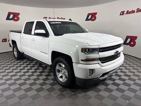 Used 2018 Chevrolet Silverado 1500 LT w/ All Star Edition AWD/4WD image 10