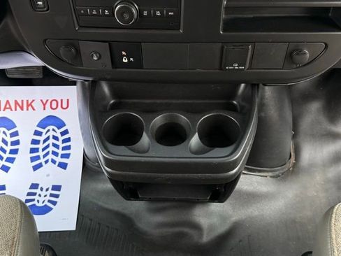 Used 2016 Chevrolet Express 2500 image 18