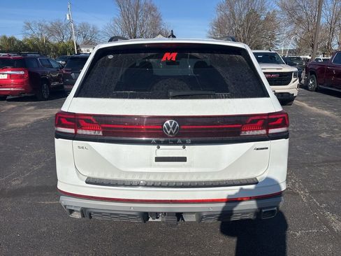 Used 2024 Volkswagen Atlas Peak Edition SEL AWD/4WD image 7