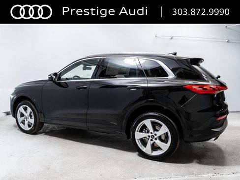 Used 2026 Audi Q5 Premium Plus w/ Premium Plus AWD/4WD image 3