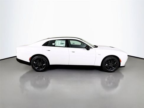New 2026 Dodge Charger R/T AWD/4WD image 18