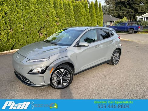 Used 2023 Hyundai Kona SE w/ Cargo Package image 2