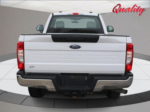 Used 2022 Ford F250 XL w/ Power Equipment Group image 4