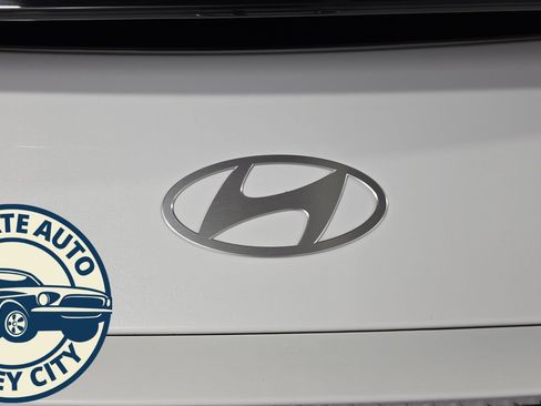 Used 2023 Hyundai Ioniq 6 SEL image 25