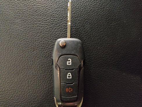 Used 2016 Ford F150 XLT w/ Equipment Group 301A Mid image 32