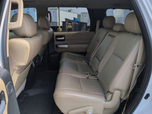 Used 2021 Toyota Sequoia Limited w/ Safety & Convenience Package AWD/4WD image 26