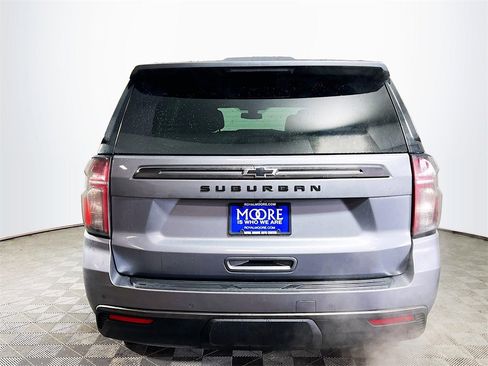 Used 2022 Chevrolet Suburban Z71 image 7