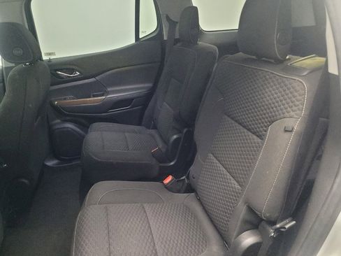 Used 2019 GMC Acadia SLE image 18