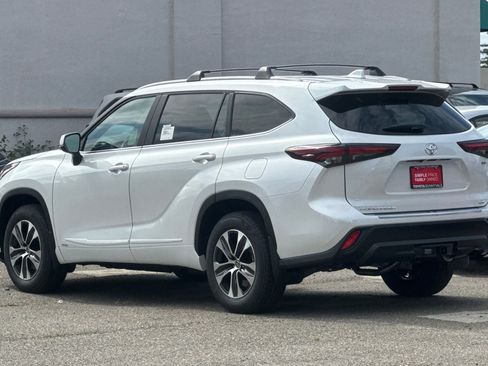 New 2026 Toyota Highlander XLE AWD/4WD image 7
