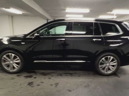 Certified 2020 Cadillac XT6 Premium Luxury FWD image 5