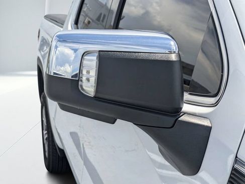 Used 2025 GMC Sierra 1500 SLT w/ SLT Convenience Package RWD image 11